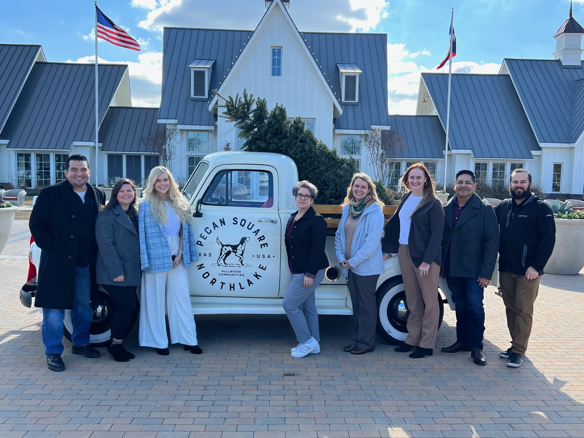 Real Estate Marketing Agency Takes a Field Trip to Hillwood